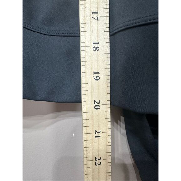NWOT Albion Cropped Black Hoodie Sweatshirt Women's Small - Picture 9 of 10